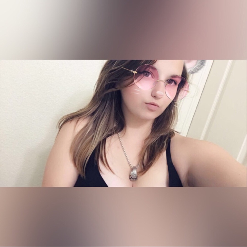 Meet your Posher, Corii